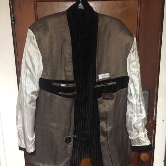 Velvet pinstripe blazer.  Mint condition - Picture 4 of 5